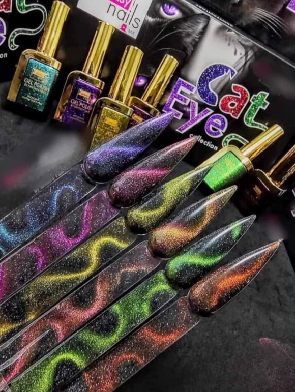 GAMA CAT EYE FANTASY NAILS